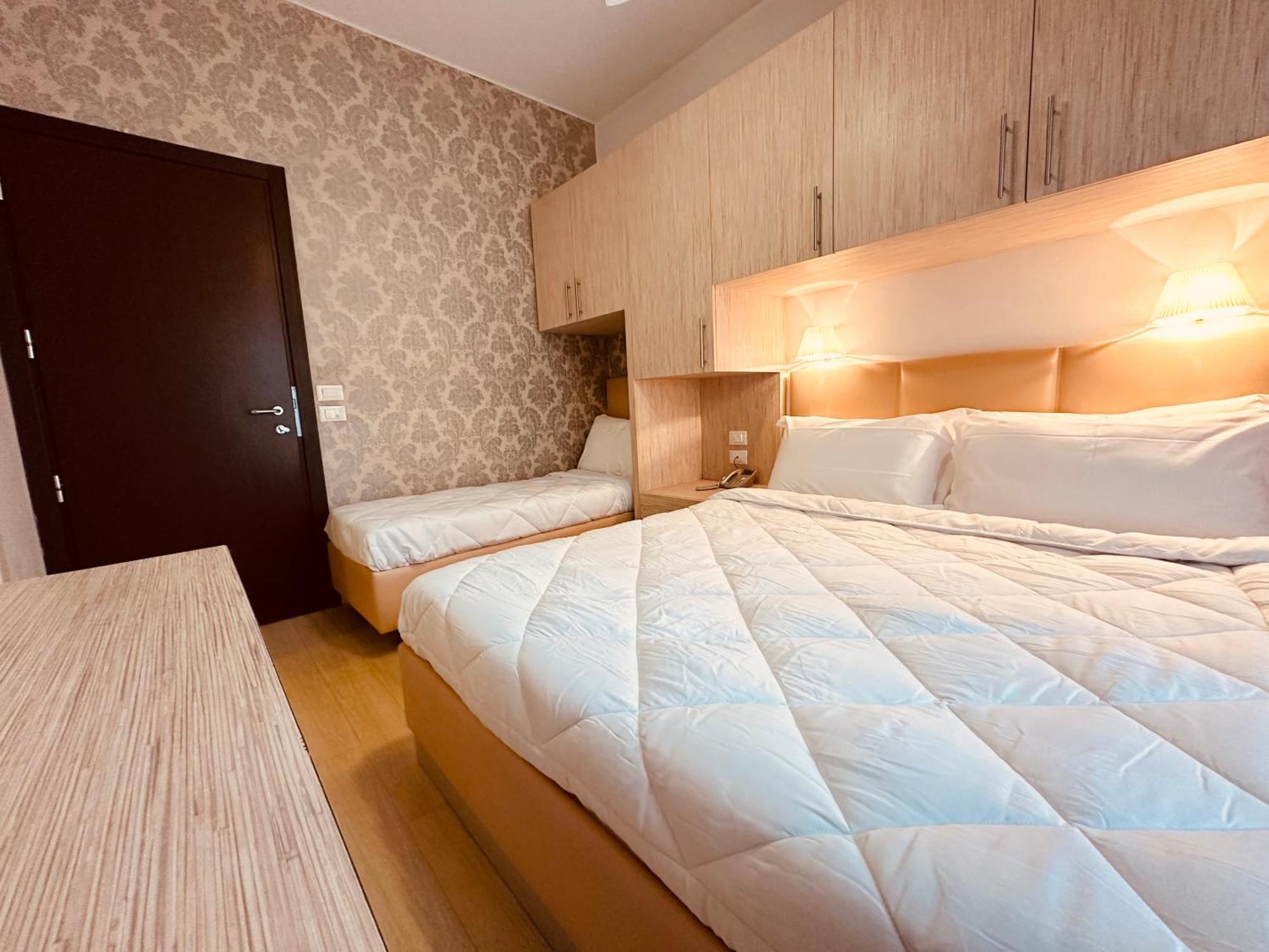 Hotel Miramare Cervia Cameră foto